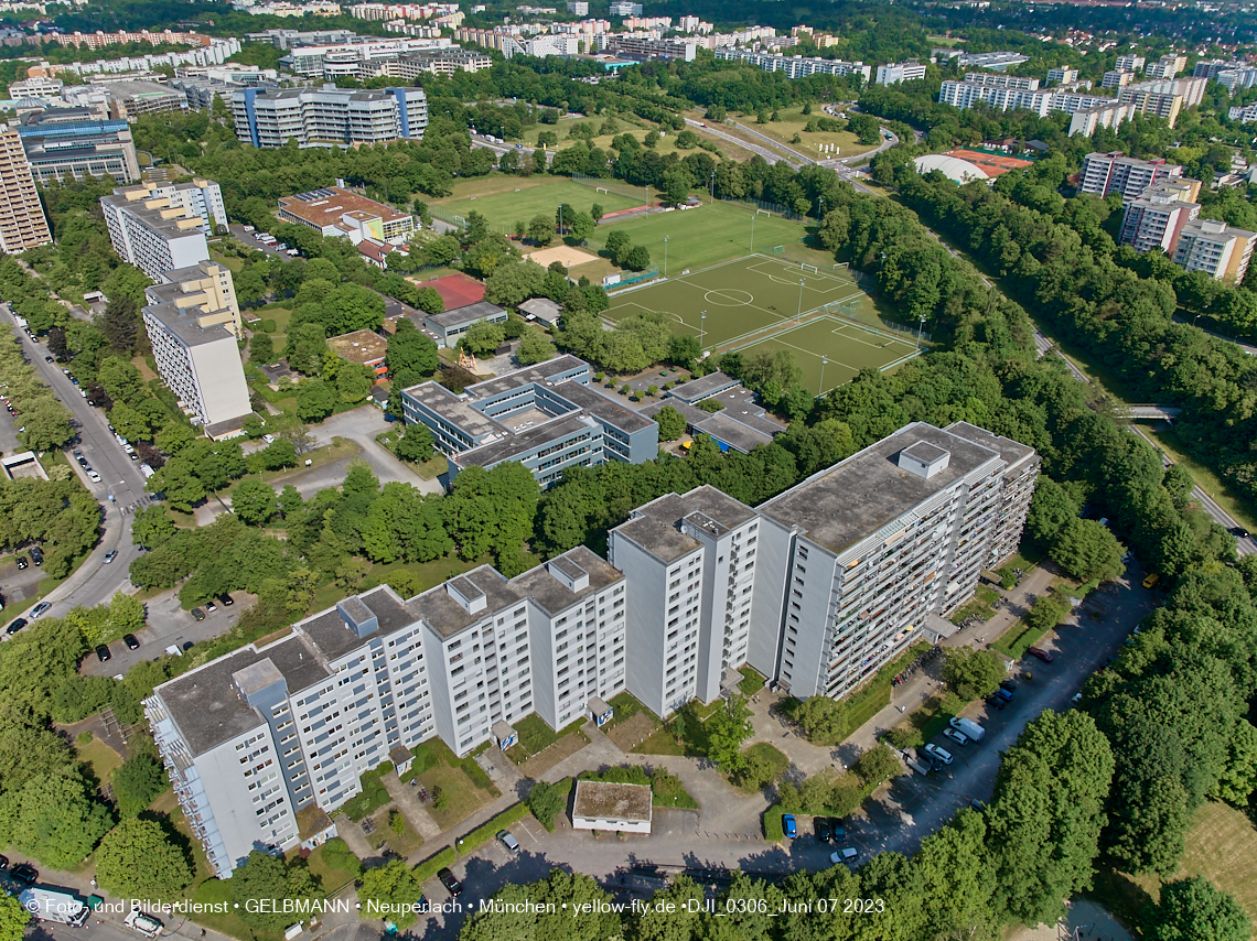 07.06.2023 - Annette-Kolb-Anger, Perlach Stift und Aufstockung in der Kafkastraße in Neuperlach